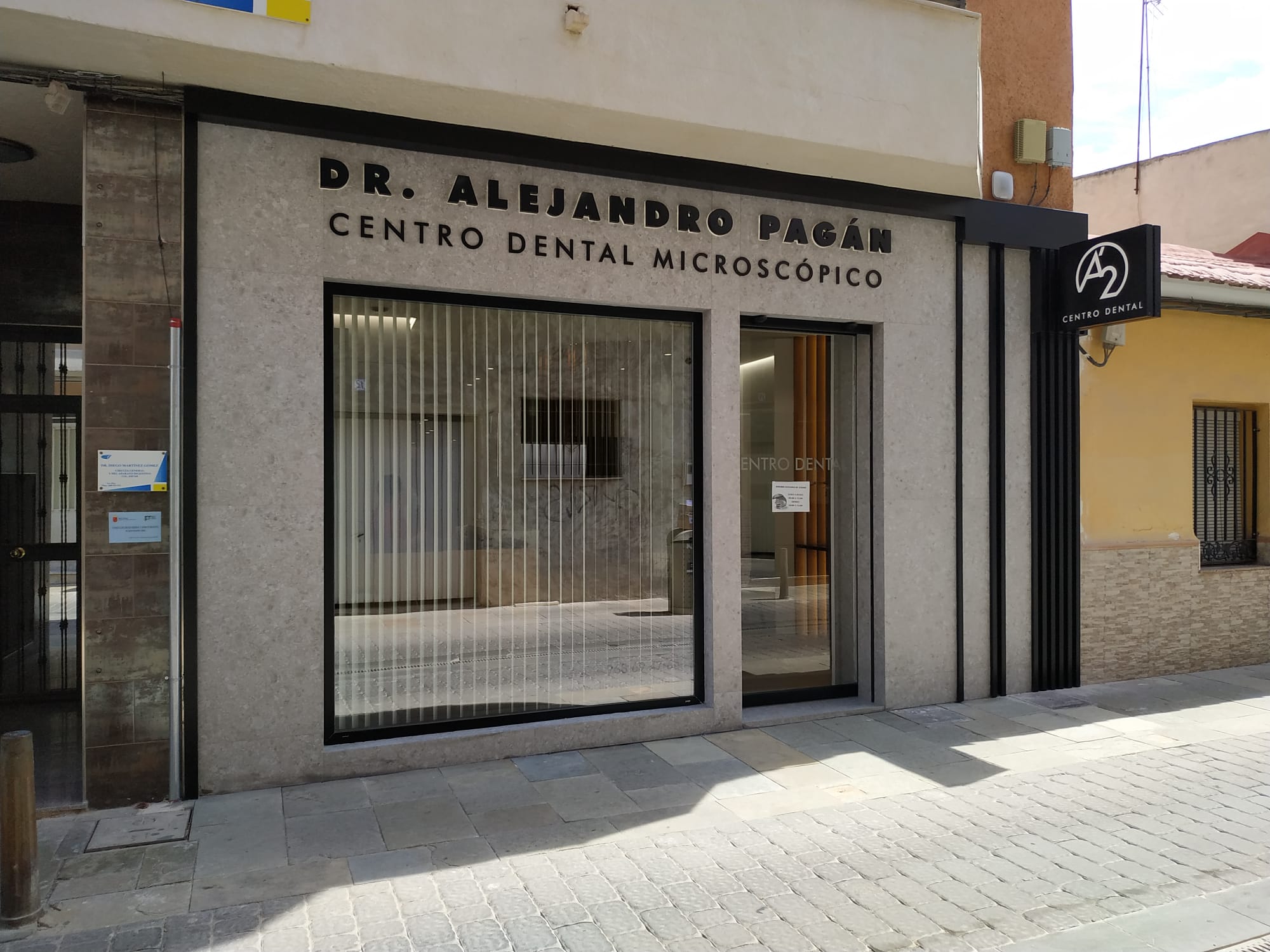 Clínica dental Alejandro Pagán (Surarte Rótulos)